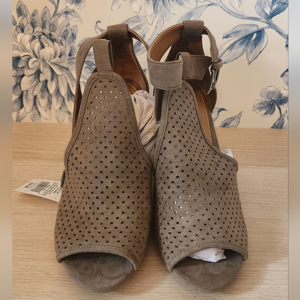 Target bootie heels, size 8
